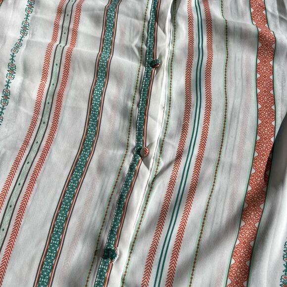 Torrid 4 ( 26) (4X) scoop neck tunic, stripe buttons down the back - Picture 9 of 9